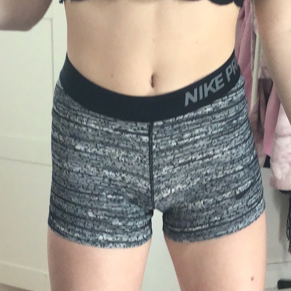 2 Multi colored compression shorts - Picture 2 of 2